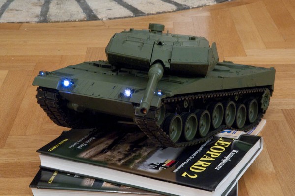 remorque Sunshield Leopard 2A6 RC YZR M1 04 Tamiya Model Magazine n°73 Man TGA 
